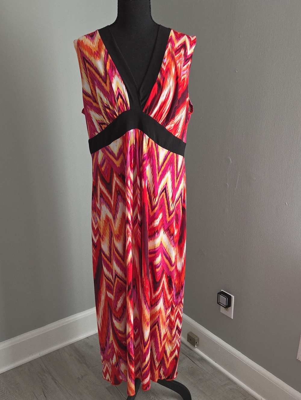 Enfocus Studio Multicolor Zigzag Maxi Dress with Black Trim 18W